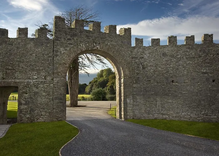 Mews 2 Bed By Trident Homes 別荘